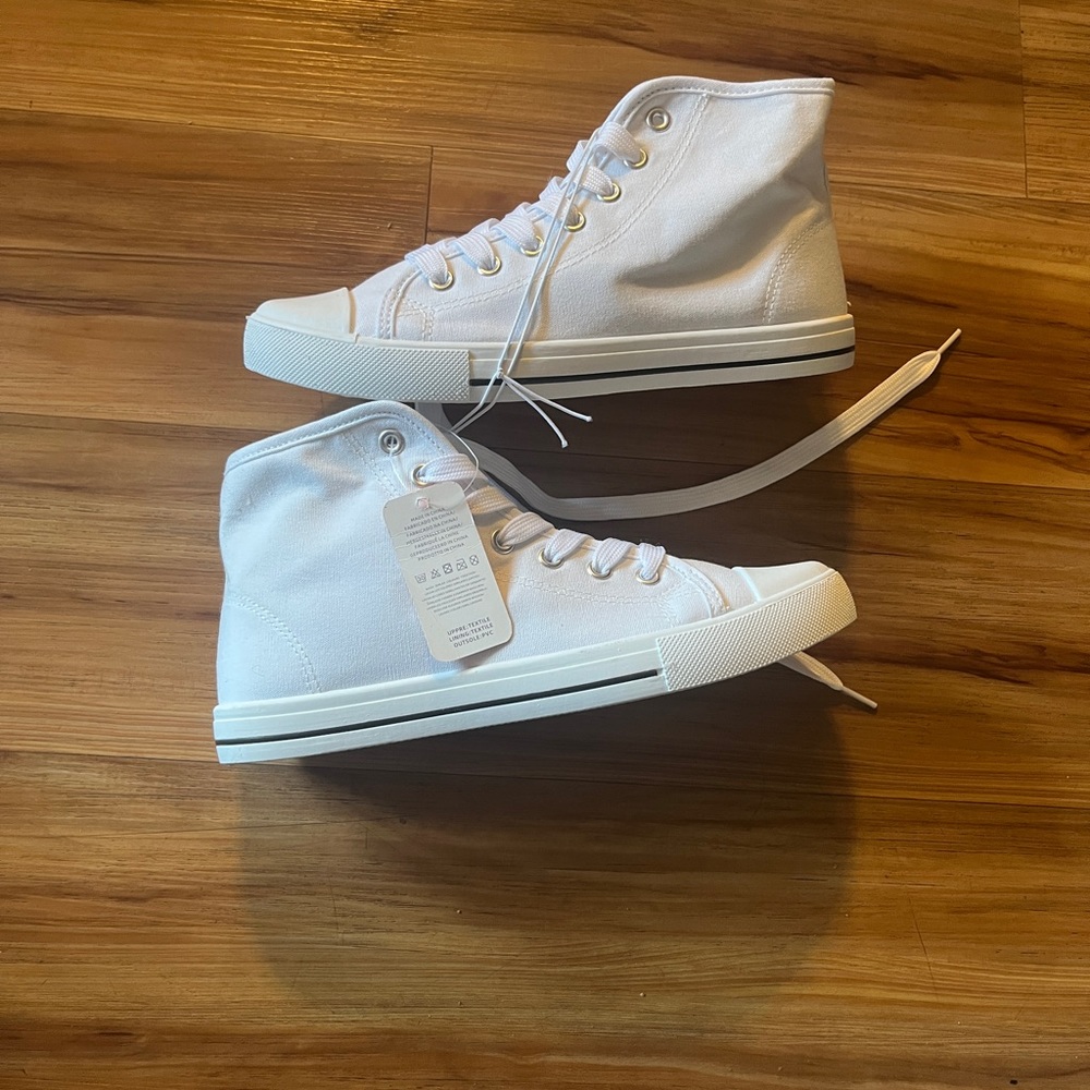 Josiny women’s canvas shoe Sz 8